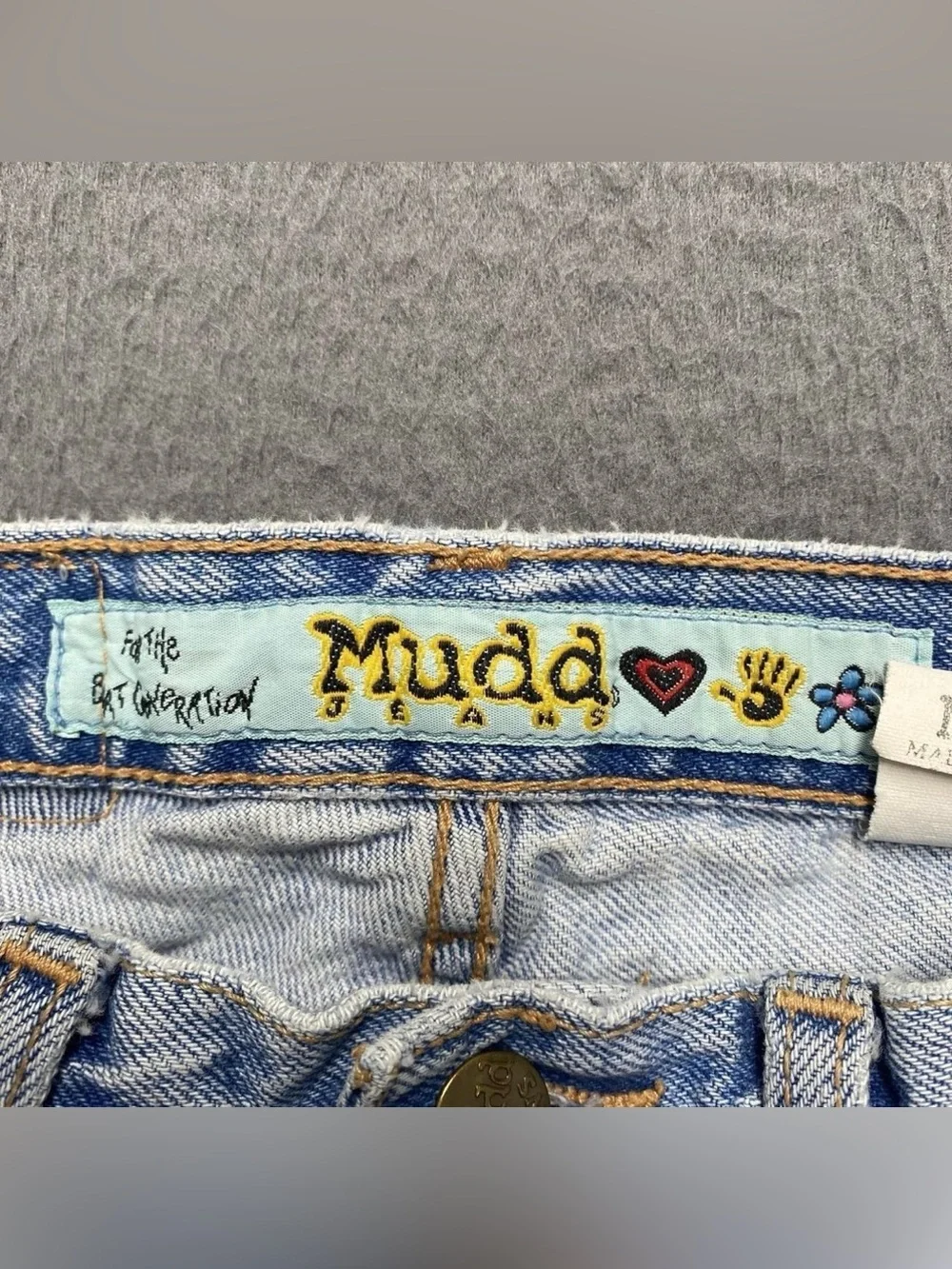 VTG  Kids Mudd Jeans Girls size 8 Blue Light Wash Flared Distressed Embroidered